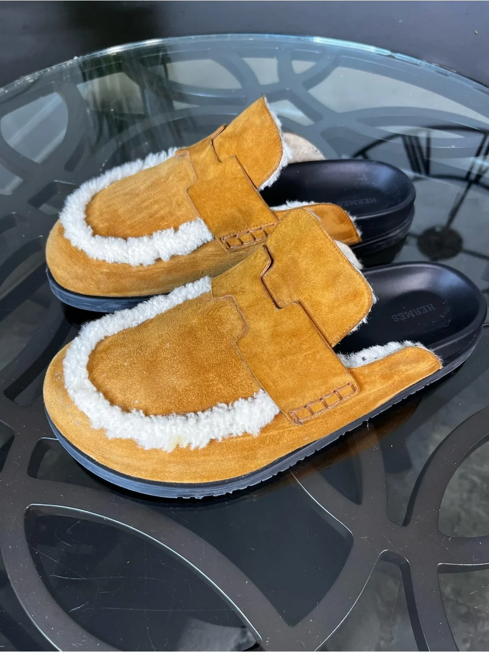 Hermes Mens Go Mule Goatskin Shearling H Slippers Natural Tan Sz 44 / 10.5